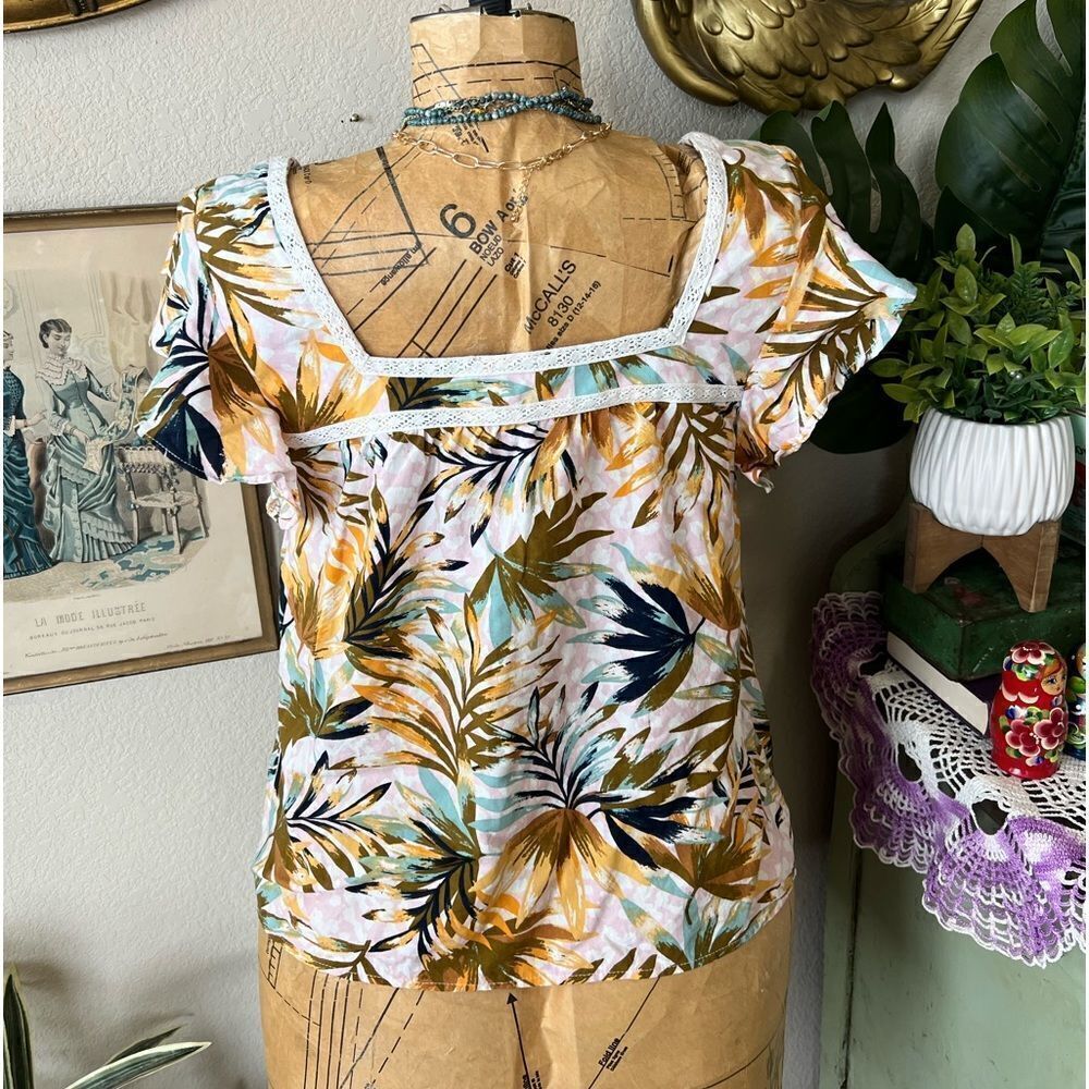 Jessica Simpson‎ Palm Tropical Yellow Pink Blue Green Flutter Sleeve Blouse Sz M - Picture 4 of 8
